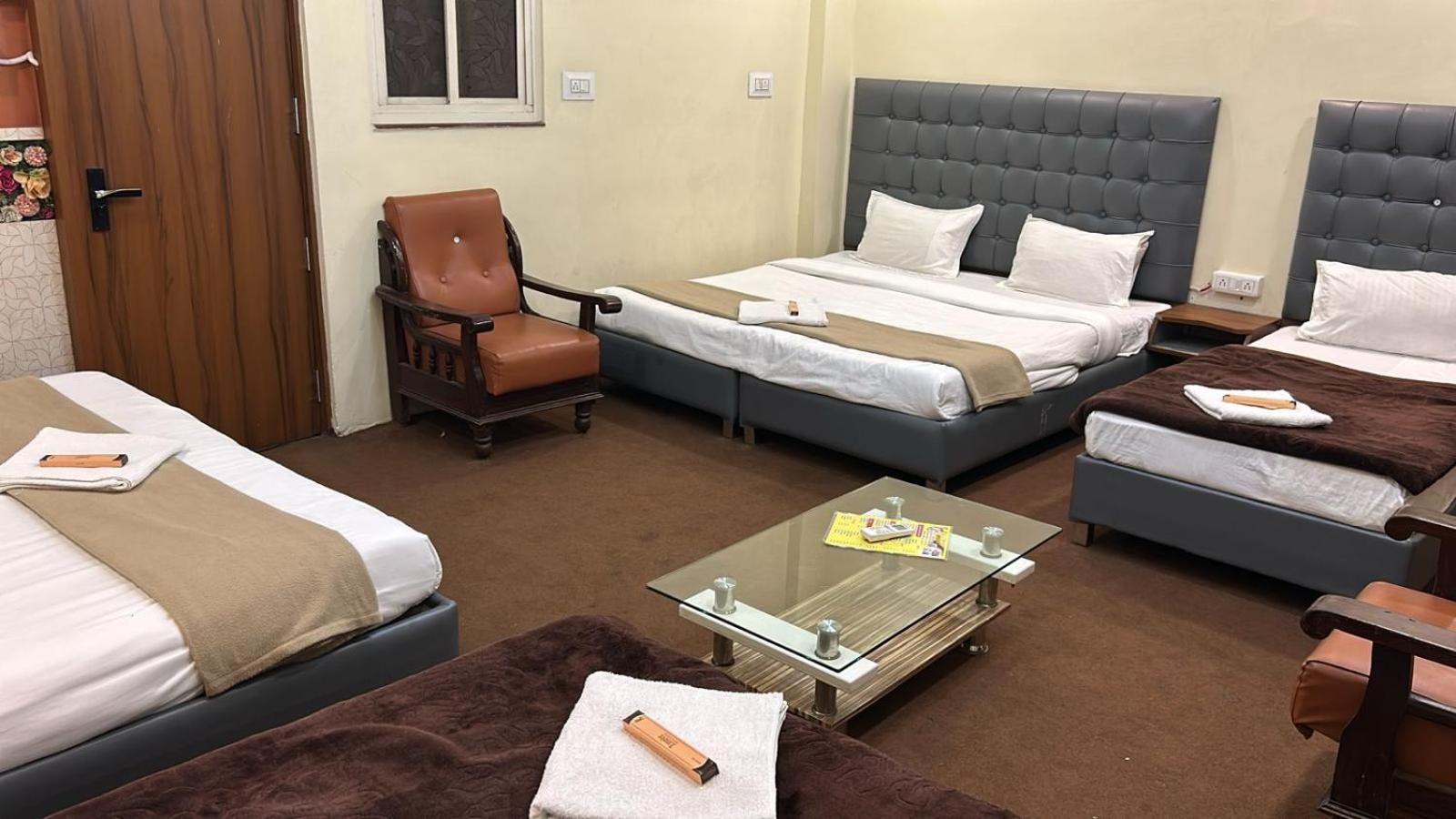 Hotel Empire Ujjain Eksteriør billede