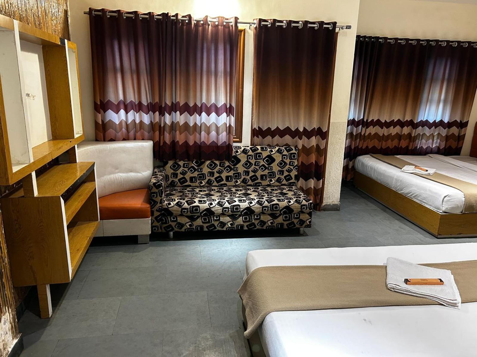 Hotel Empire Ujjain Eksteriør billede