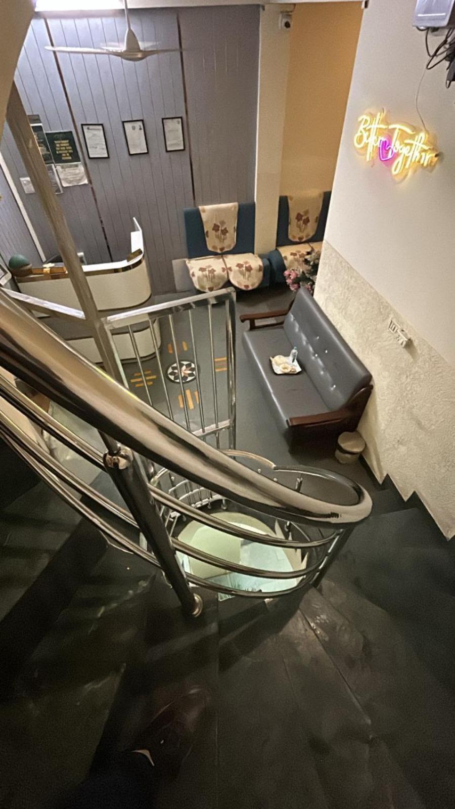 Hotel Empire Ujjain Eksteriør billede